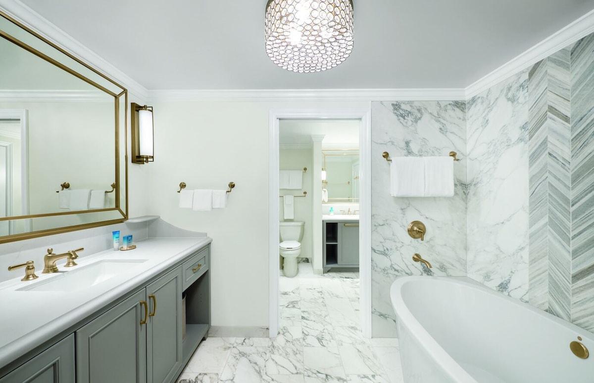 Disney's Riviera Resort Pet Policy