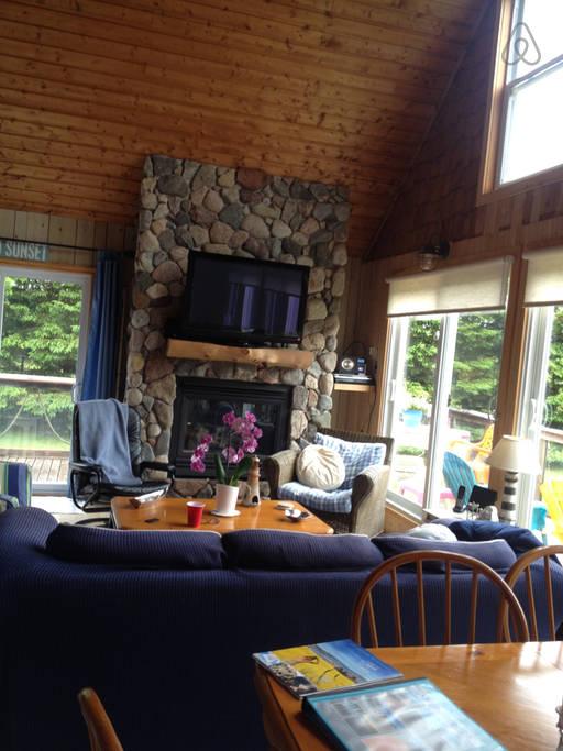 Pet Friendly Lakeside Airbnb Rentals