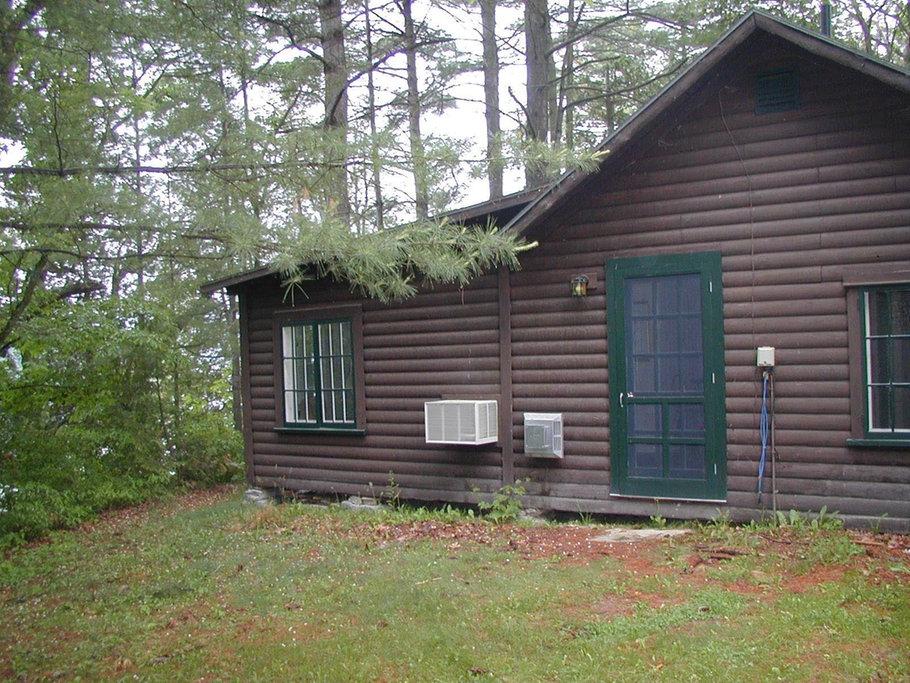 Vergennes Airbnb Rentals Pet Policy