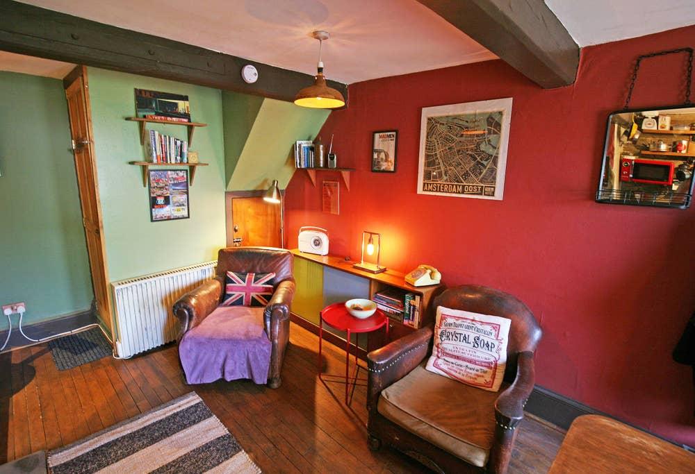 Pet Friendly Huddersfield Airbnb Rentals