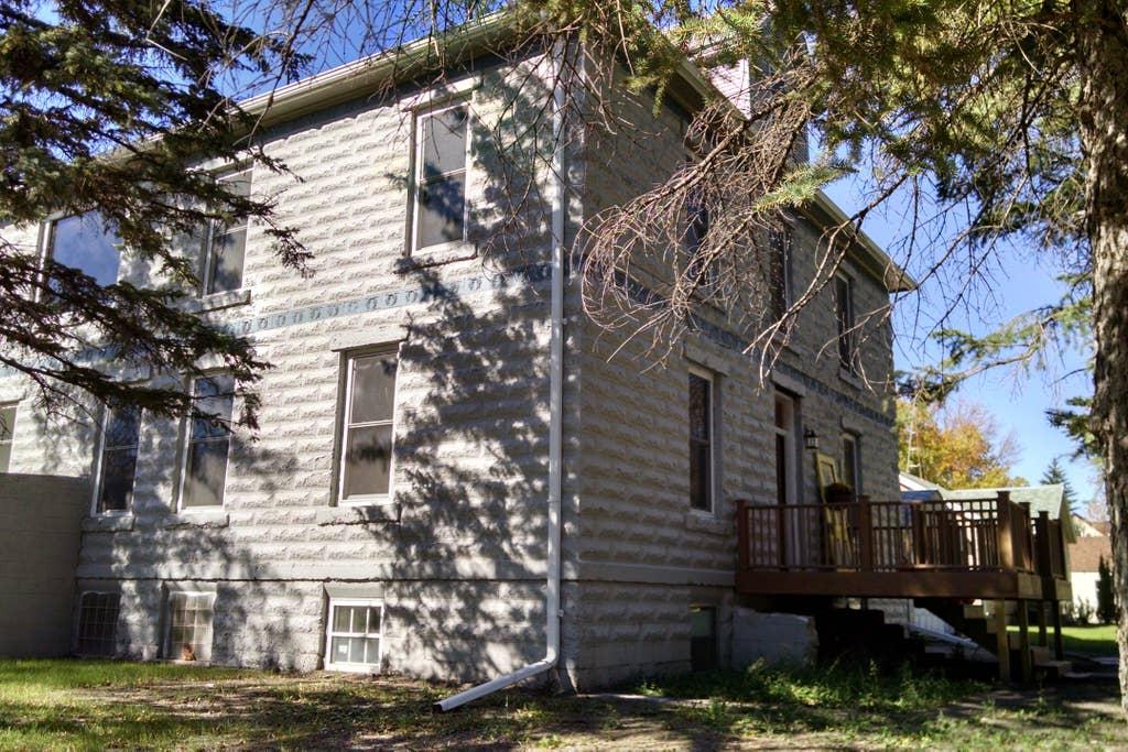 Harvey Airbnb Rentals Pet Policy