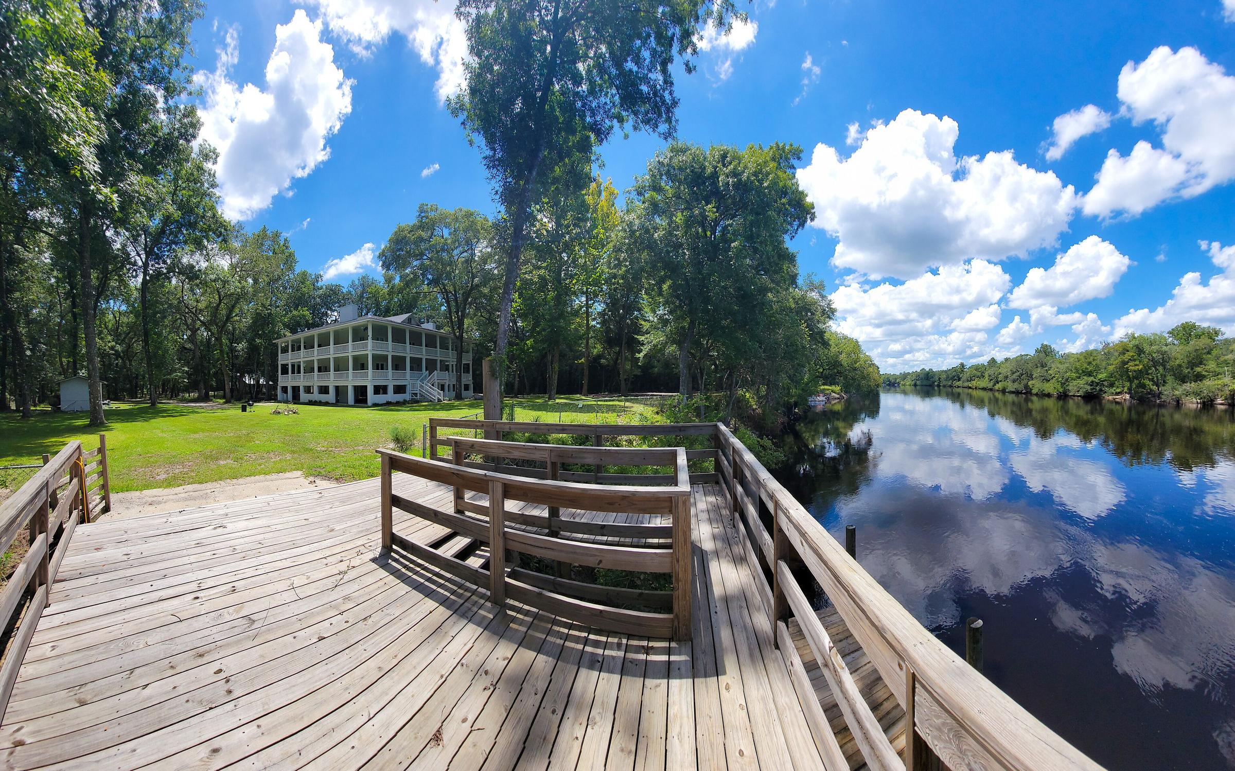 Pet Friendly Peaceful Property on the Historic Suwannee River