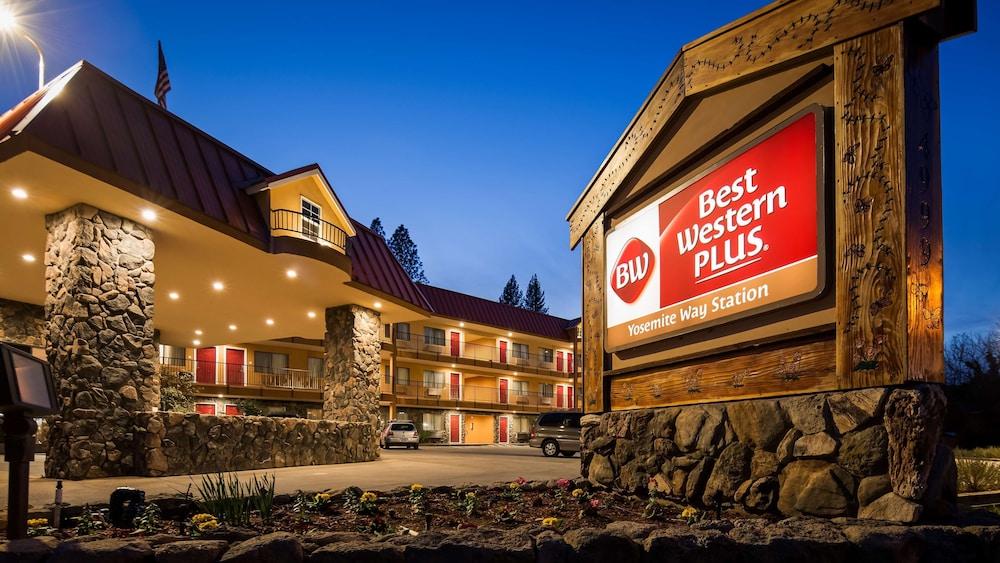 Pet Friendly Best Western Plus Yosemite Way Station Motel