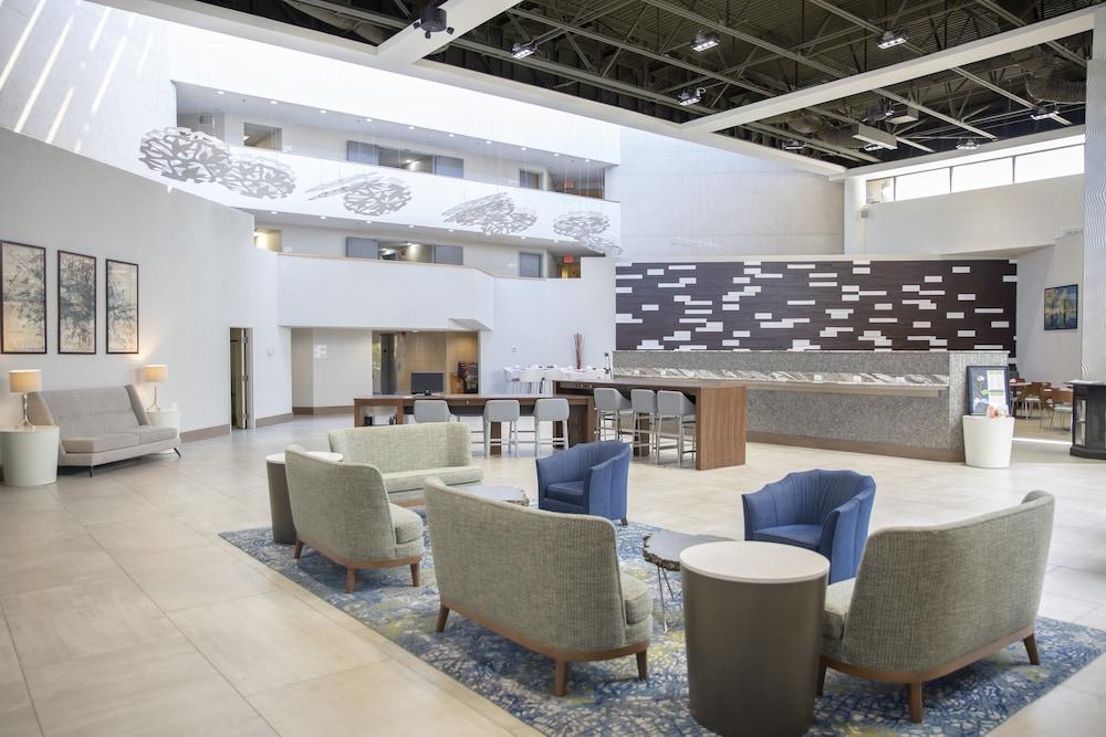 Pet Friendly Holiday Inn Orlando International Airport an IHG Hotel