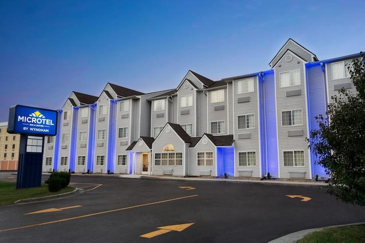 Pet Friendly Microtel Inn & Suites by Wyndham Thomasville/High Point/Lexi