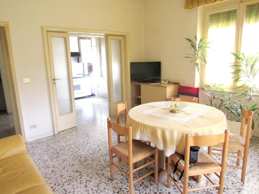 Pet Friendly Apartment with 3BR in Pescara 50 M from the Beach