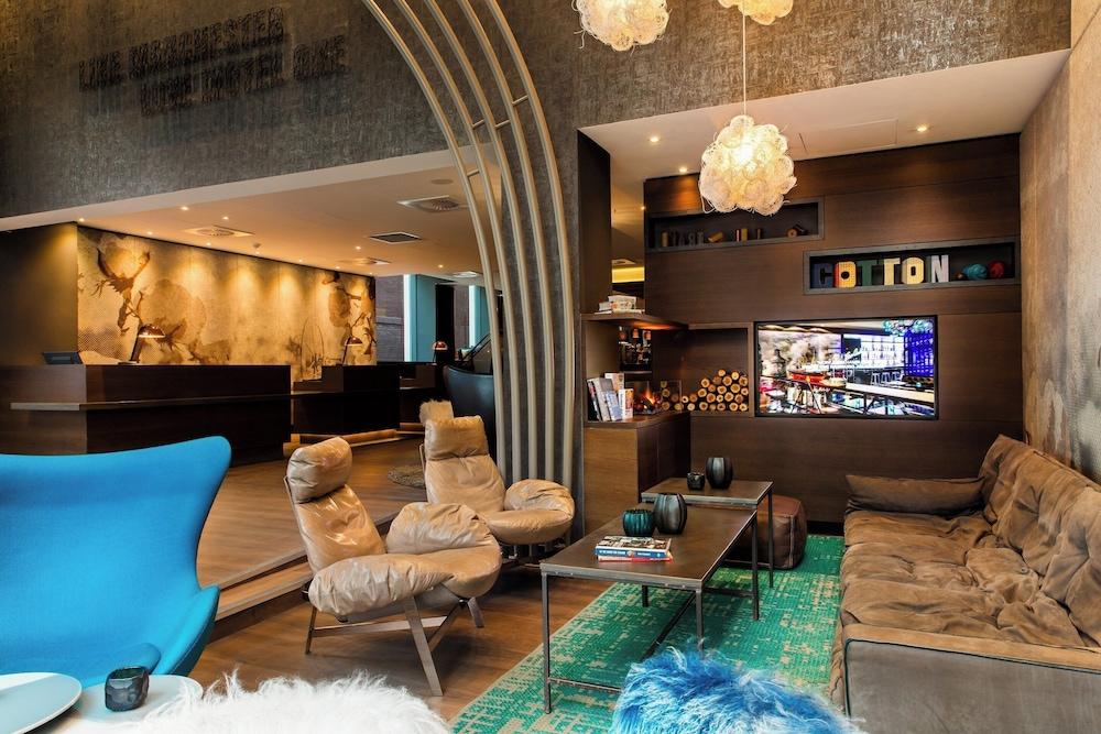 Pet Friendly Motel One Manchester - Royal Exchange