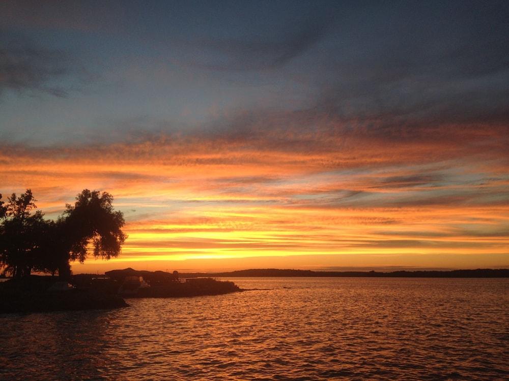 Riverfront Cottage Near Clayton Pet Policy