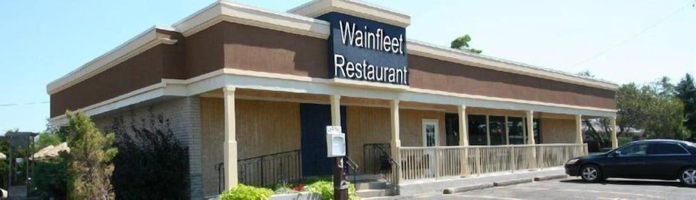Pet Friendly Wainfleet Motel & Restaurant