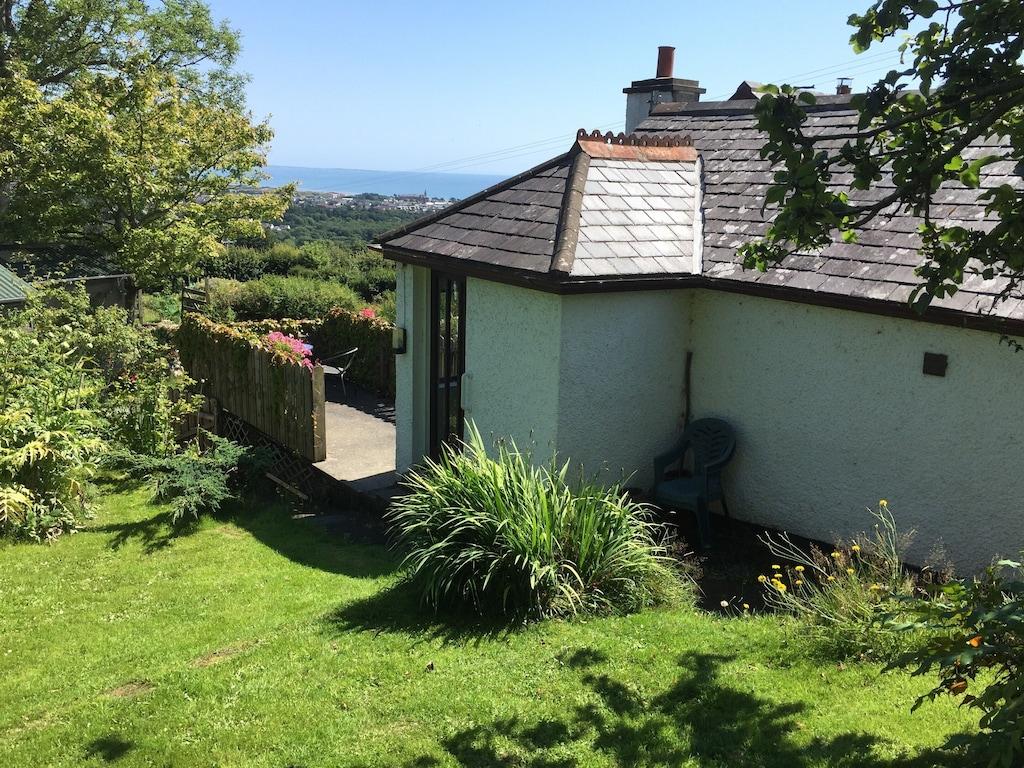 Pet Friendly Mourne Heights - Beautifully Situated Cottage