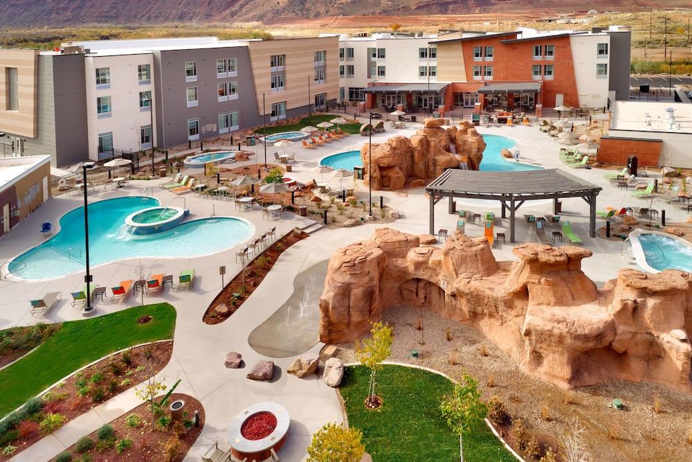 Pet Friendly SpringHill Suites by Marriott Moab