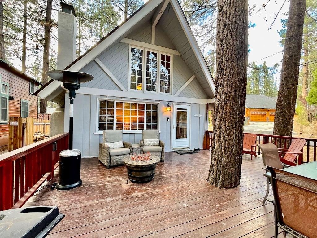 Pet Friendly Pinecone Cabin with Hot Tub