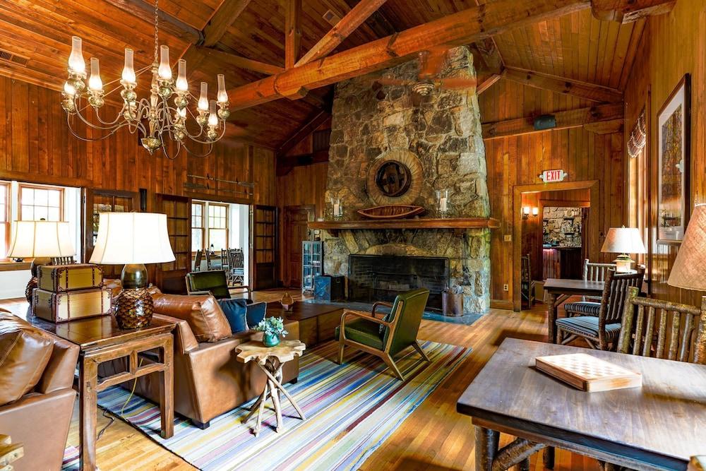 The Lodge on Lake Lure Pet Policy