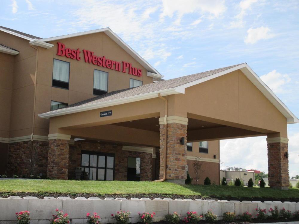 Best Western Plus Hiawatha Hotel Pet Policy