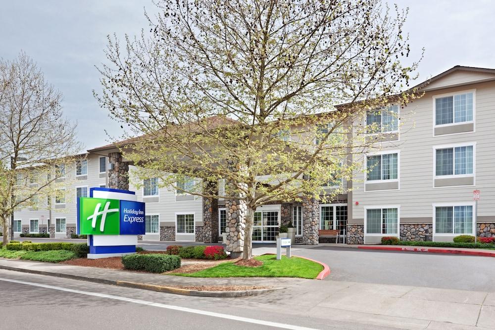 Pet Friendly Holiday Inn Express Corvallis-on the River an IHG Hotel