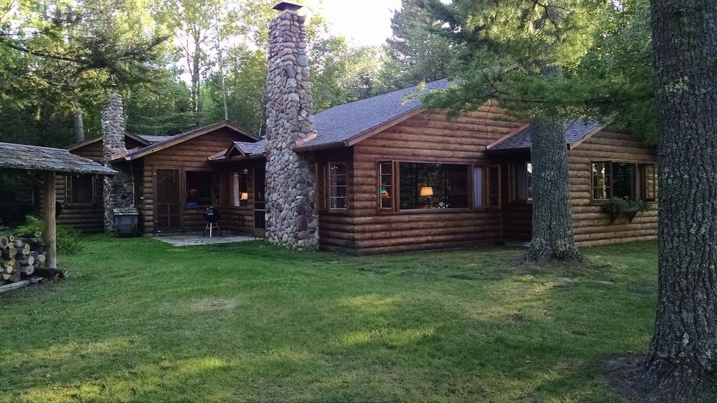 Pet Friendly Northwoods Cottage & Guest House on Crystal Lake