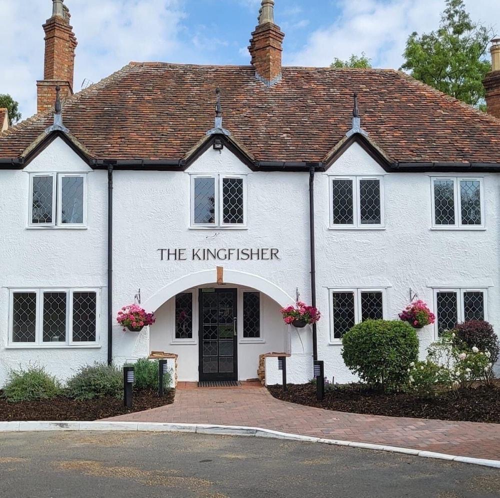 Pet Friendly The Kingfisher Pub and Hotel