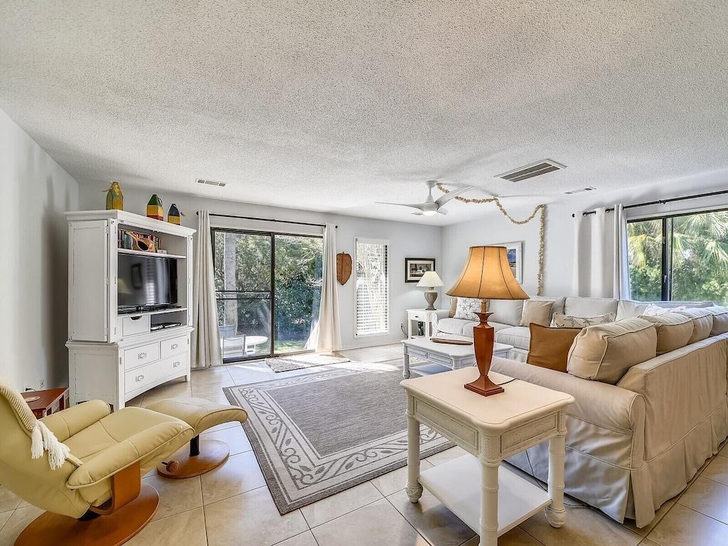 680 Queens Grant Pet Policy