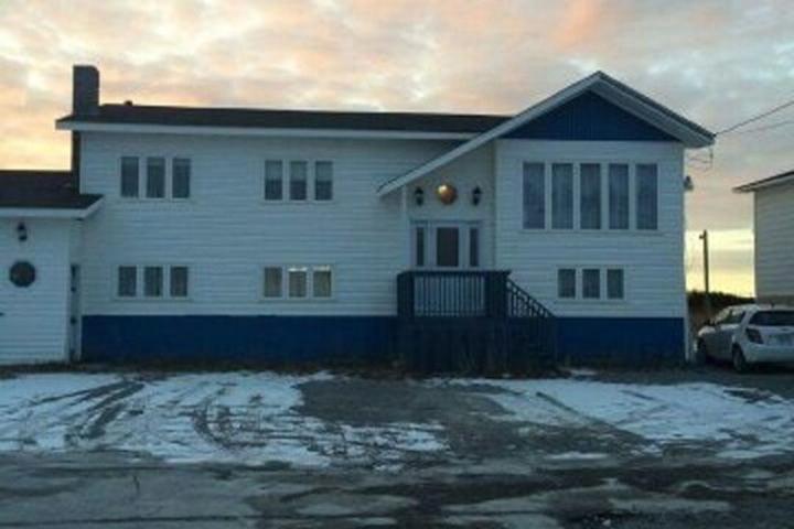 Pet Friendly Ocean Front House in Newfoundland