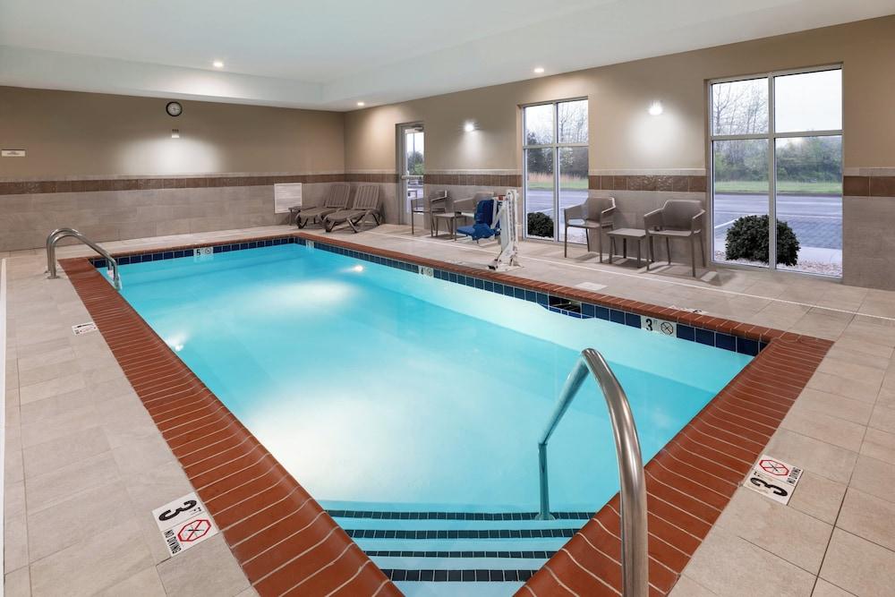 Garner Clarksville Northeast an IHG Hotel Pet Policy