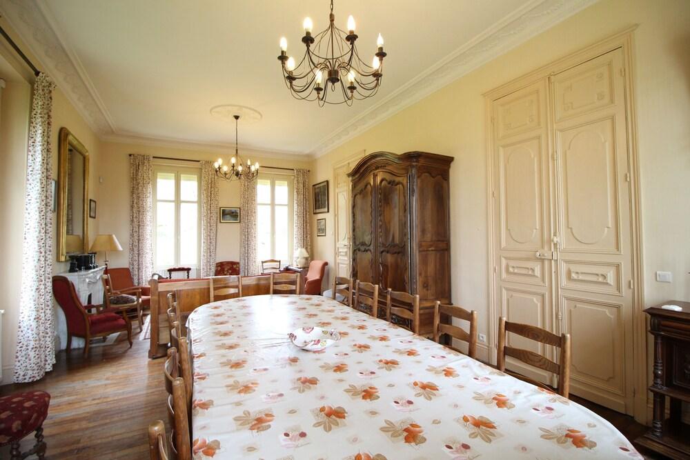 Pet Friendly Chateau de La Ronce