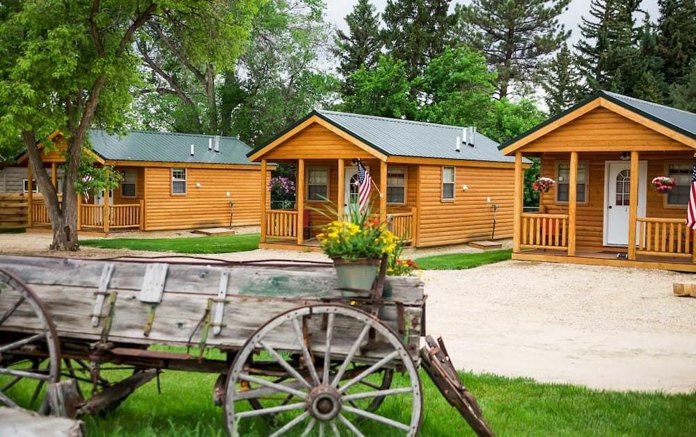 Pet Friendly Shire Valley Cabins Charming Dayton Retreat