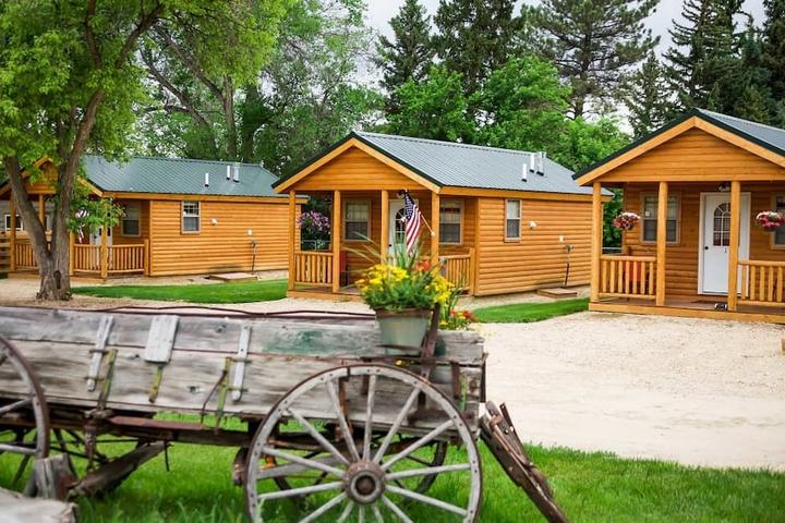 Pet Friendly Shire Valley Cabins Charming Dayton Retreat