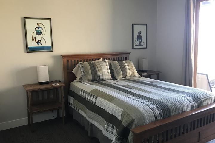 Pet Friendly 2BR Suite with Pineview Reservoir Views