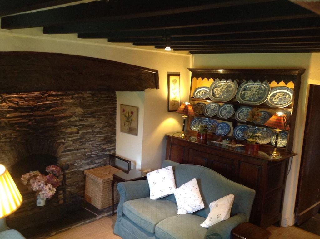 Pet Friendly Penycoed Cottage