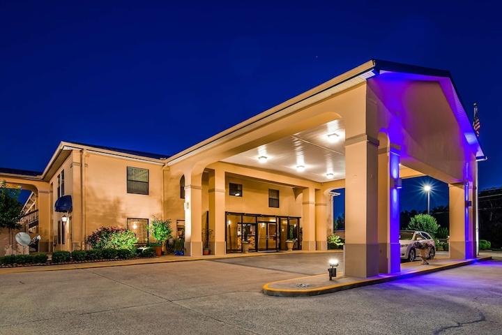 Pet Friendly Best Western Inn