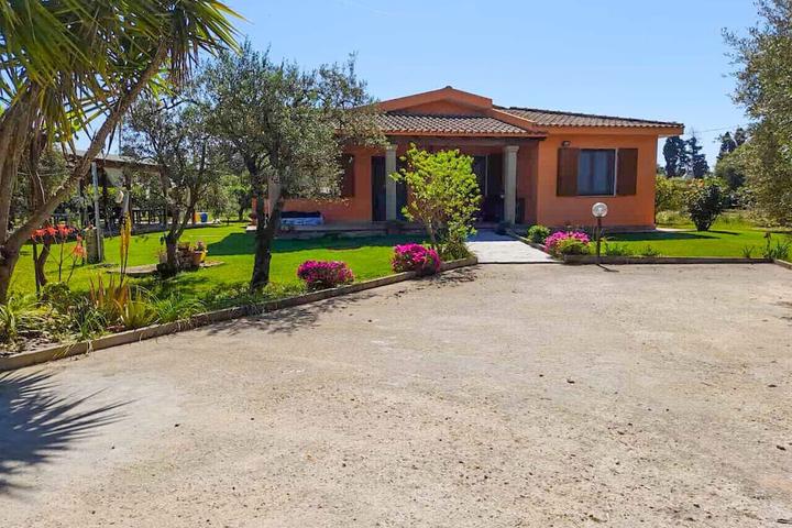 Pet Friendly Cottage in the Countryside Near Cagliari