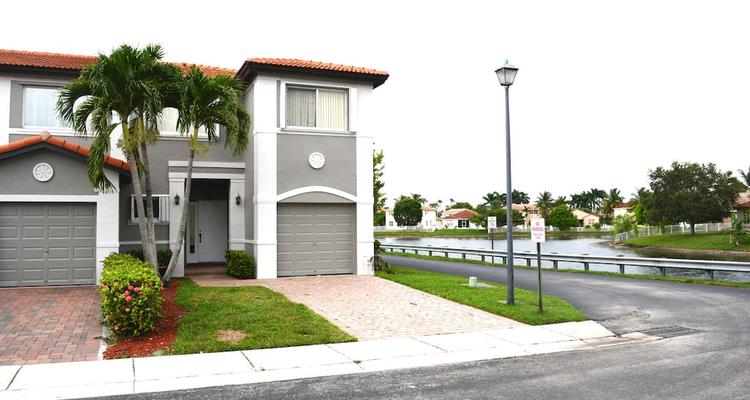 Hialeah Gardens Airbnb Rentals Pet Policy