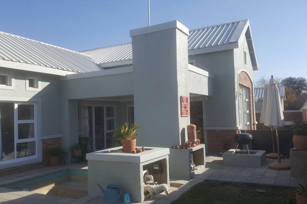 Klerksdorp Airbnb Rentals Pet Policy