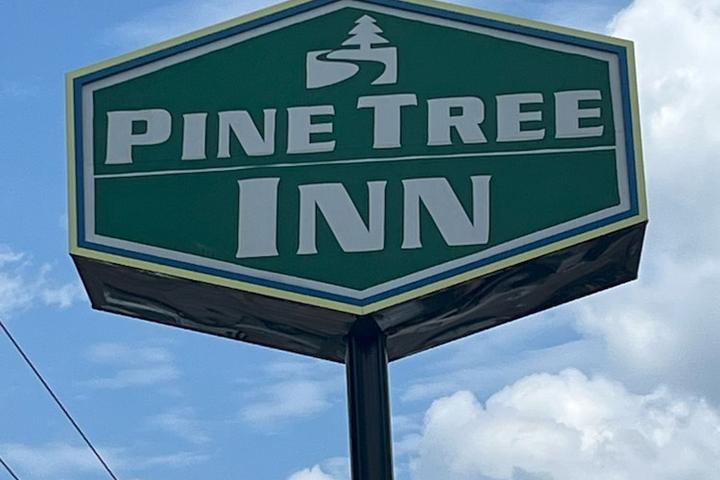 Pet Friendly Pine Tree Inn