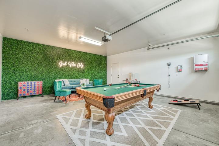 Pet Friendly Serene Home with Game Room & Workspace
