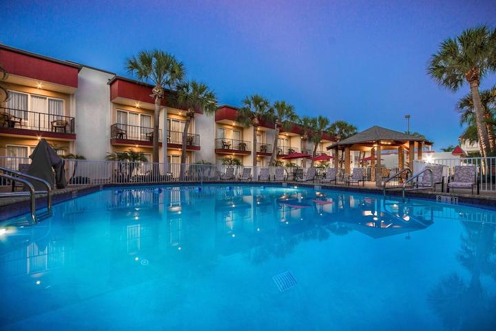Pet Friendly La Quinta by Wyndham Clearwater Central