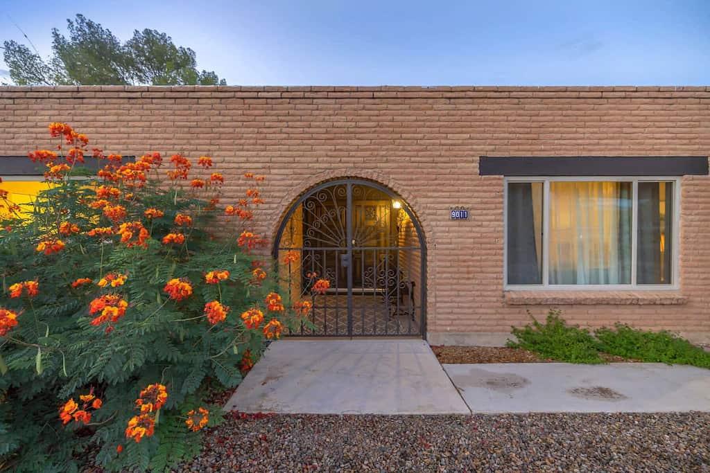 Sierra Velo East Tucson Charmer W Pool & Fire Pit Pet Policy