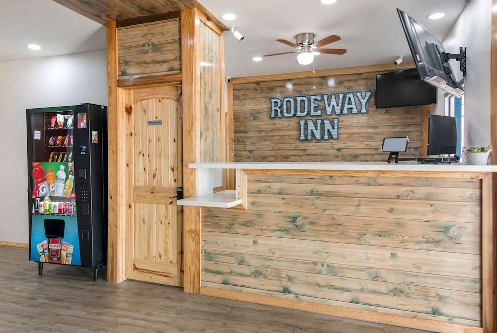Pet Friendly Rodeway Inn Broken Bow - Hochatown