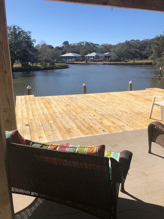 Bon Secour River Condo Minutes to Beaches Pet Policy