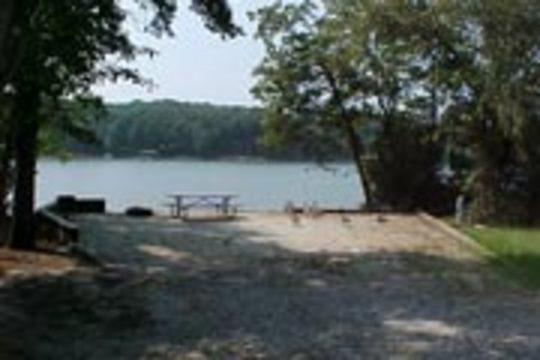 Pet Friendly Springfield Campground