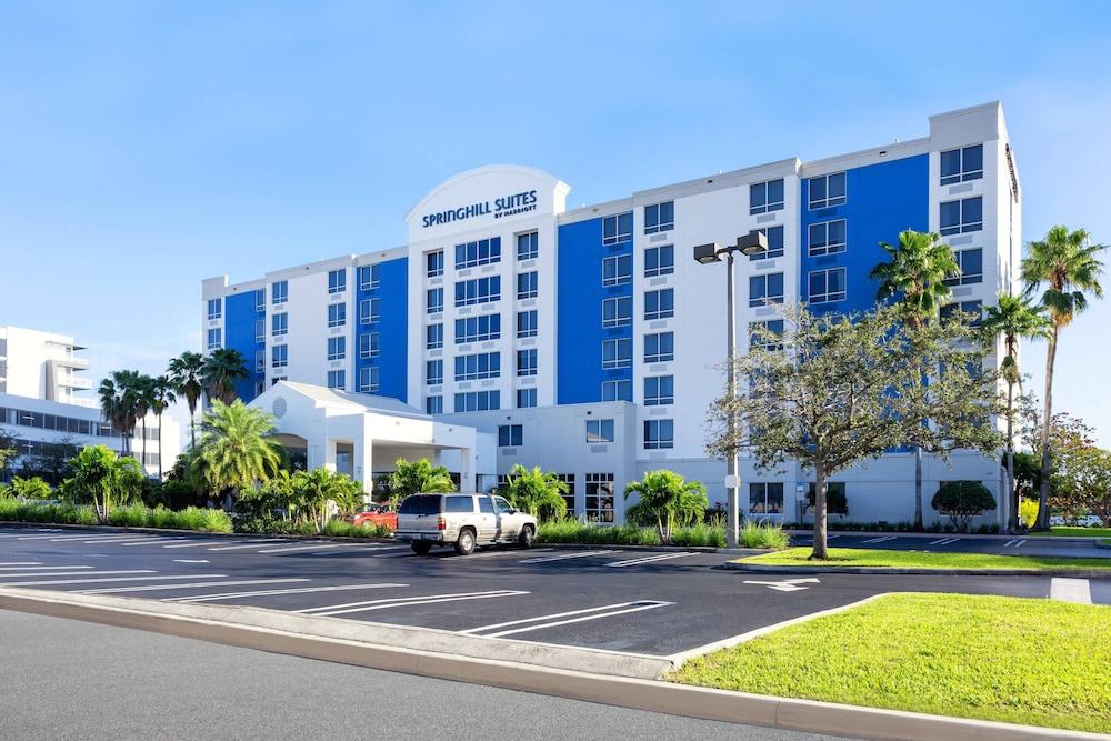 Pet Friendly SpringHill Suites by Marriott Miami Airport South Blue Lagoon Area