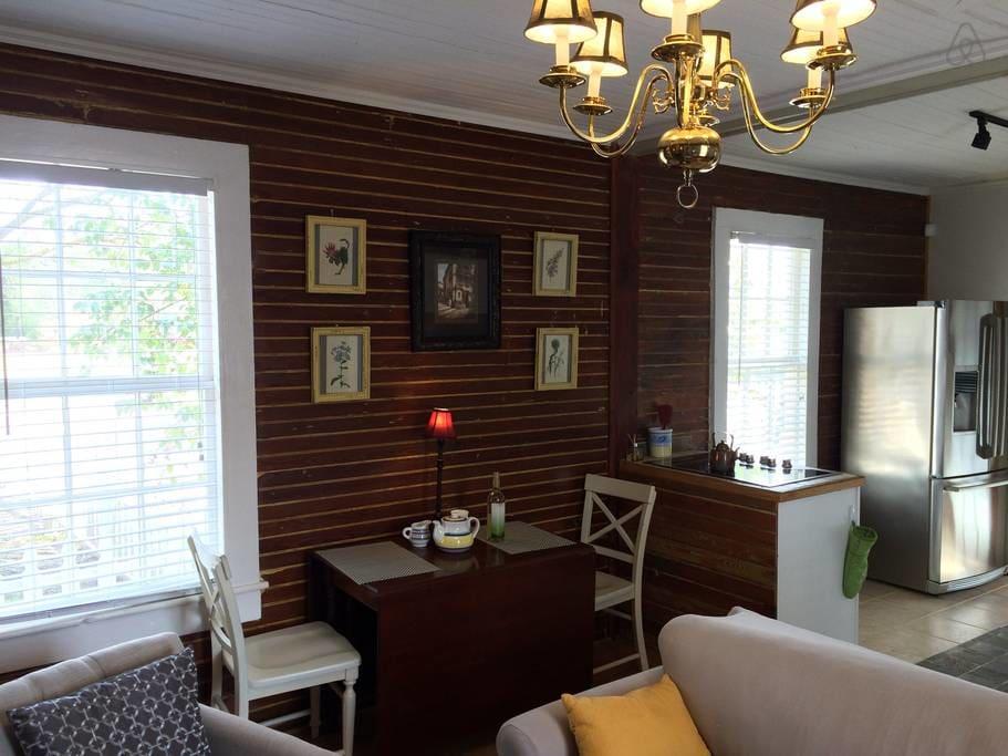 Aiken Airbnb Rentals Pet Policy