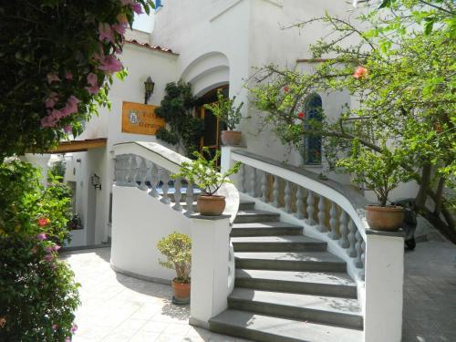 Pet Friendly Hotel Villa Hermosa