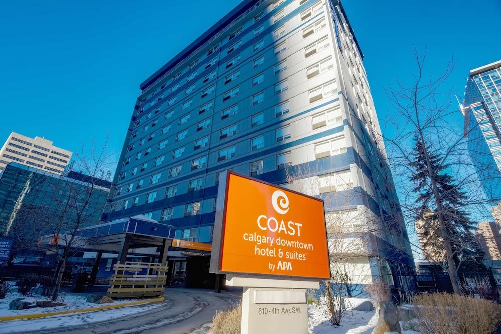 Pet Friendly Coast Calgary Downtown Hotel & Suites by APA