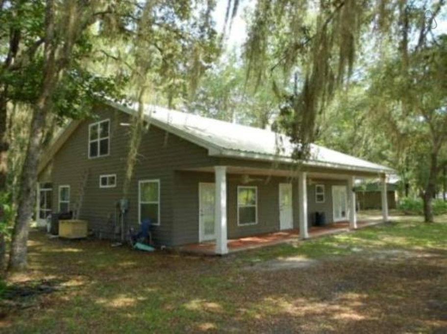 Chiefland Airbnb Rentals Pet Policy