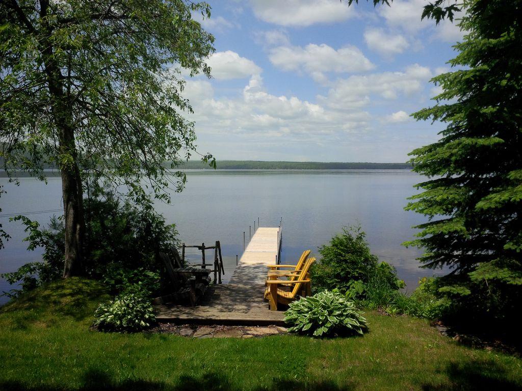 Pet Friendly Vacation Rentals In Calabogie On Bringfido