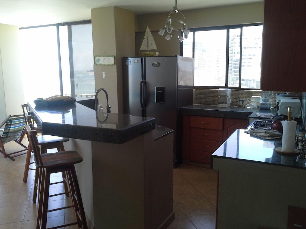 Pet Friendly 4th Floor 4BR Condo with Waterfront View