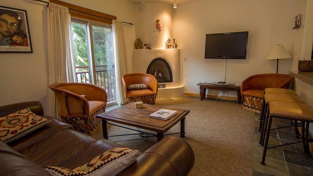 Pet Friendly Vacation Rentals In Taos Ski Valley Nm Bringfido