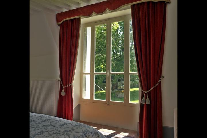 Pet Friendly Chateau with 2 Bedrooms and Furnished Garden