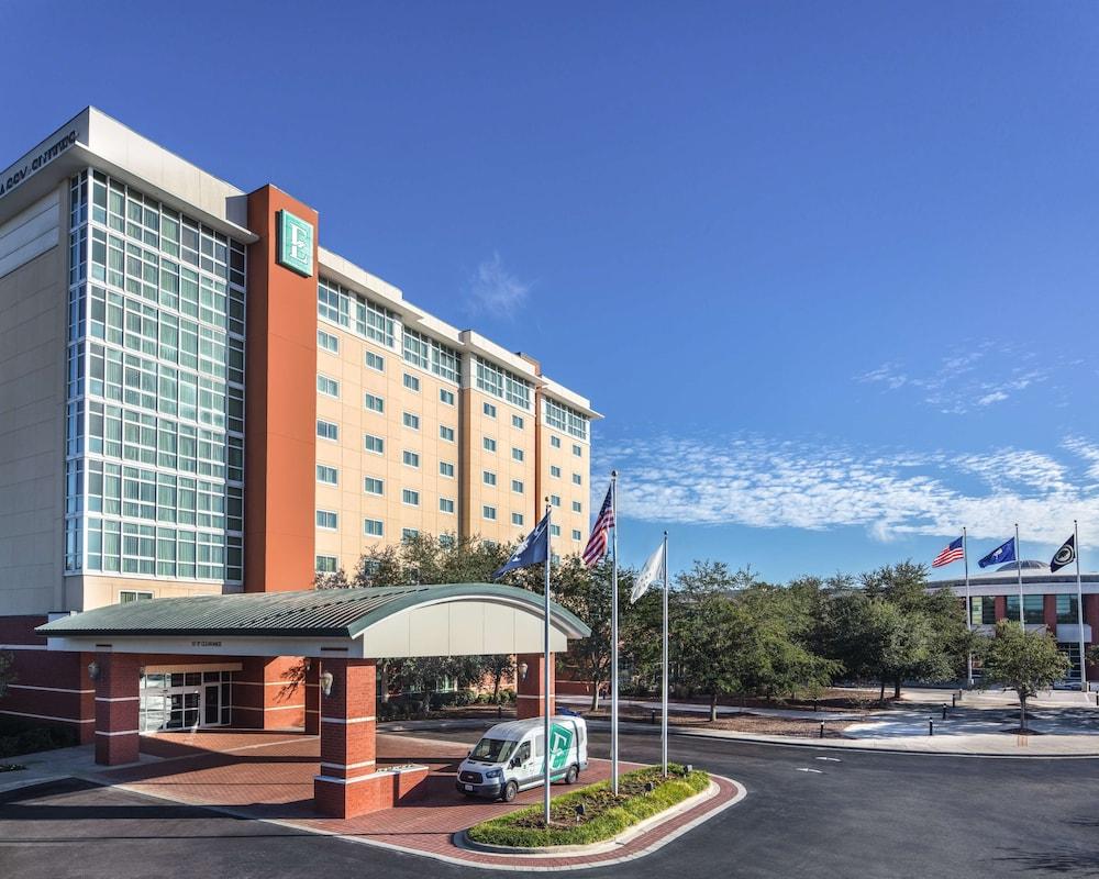 Pet Friendly Embassy Suites by Hilton Charleston Airport Convention CTR